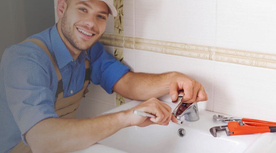 Expert burst pipe repair services in Dexter, KY